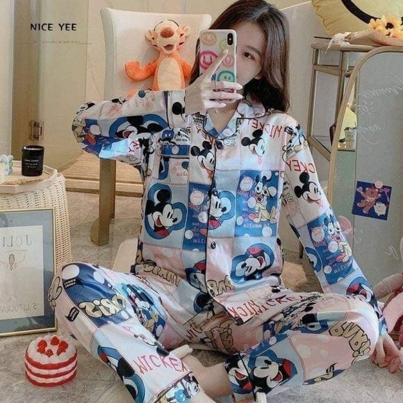 Korean Style Silk Pajama - Picture 1 of 3